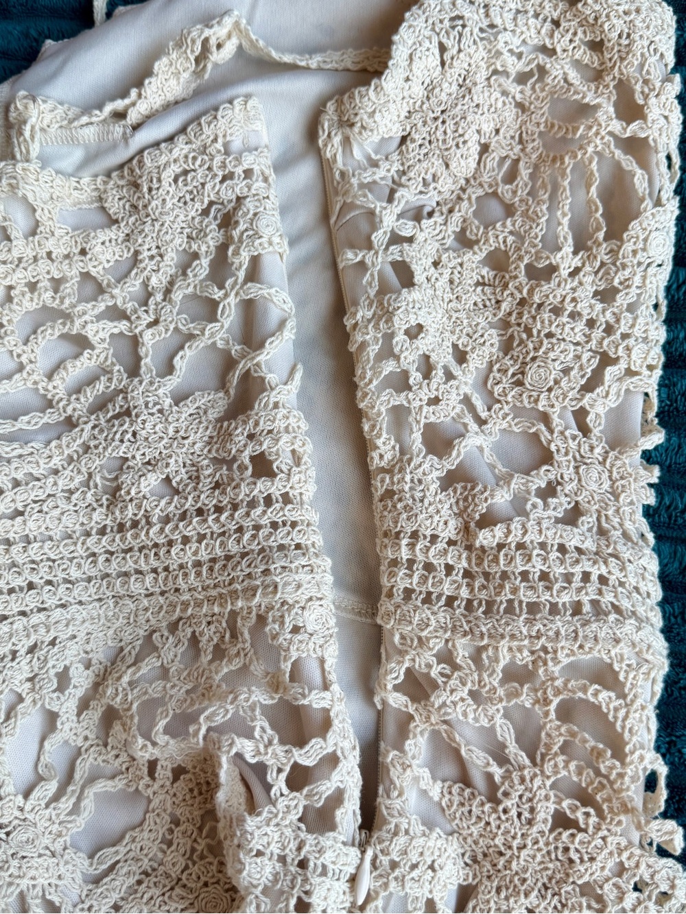 NWT Cupshe Cream Crochet Romper Playsuit with Spaghetti Straps - Picture 5 of 9
